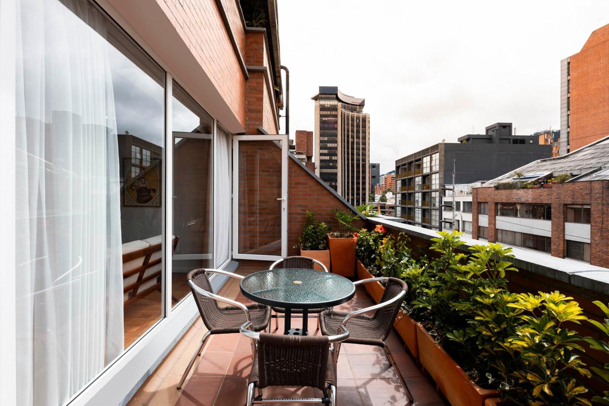 Suites By Vilar America Bogotá Exterior foto